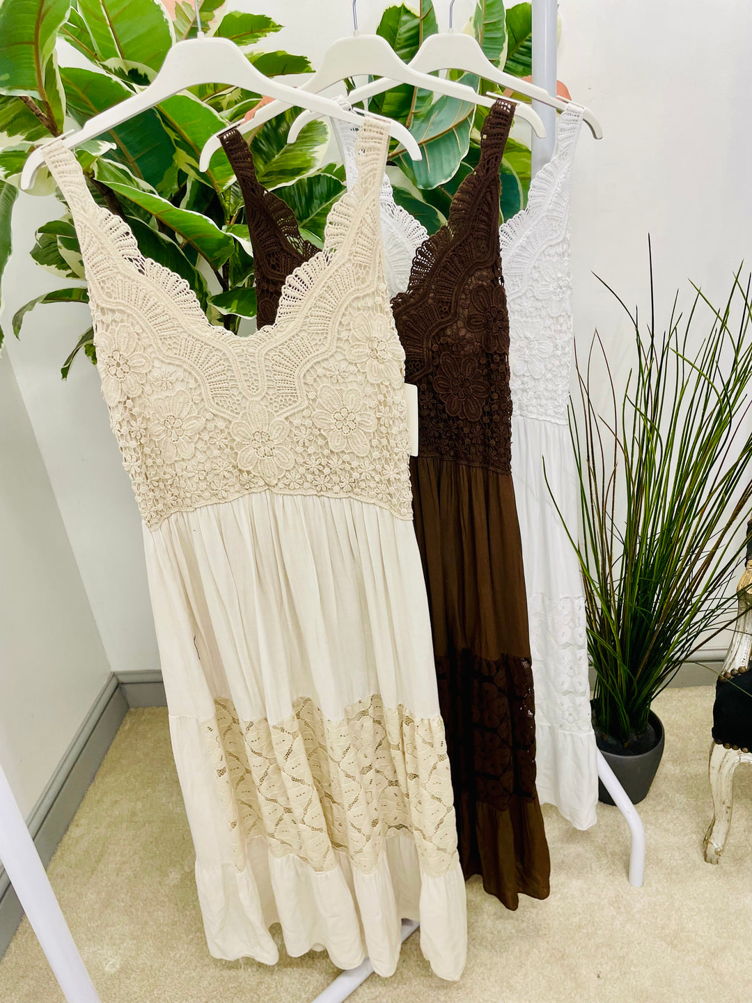 LADIES CROCHET BOHO FEMININE PRETTY SUMMER DRESS - BEIGE, WHITE & BROWN
