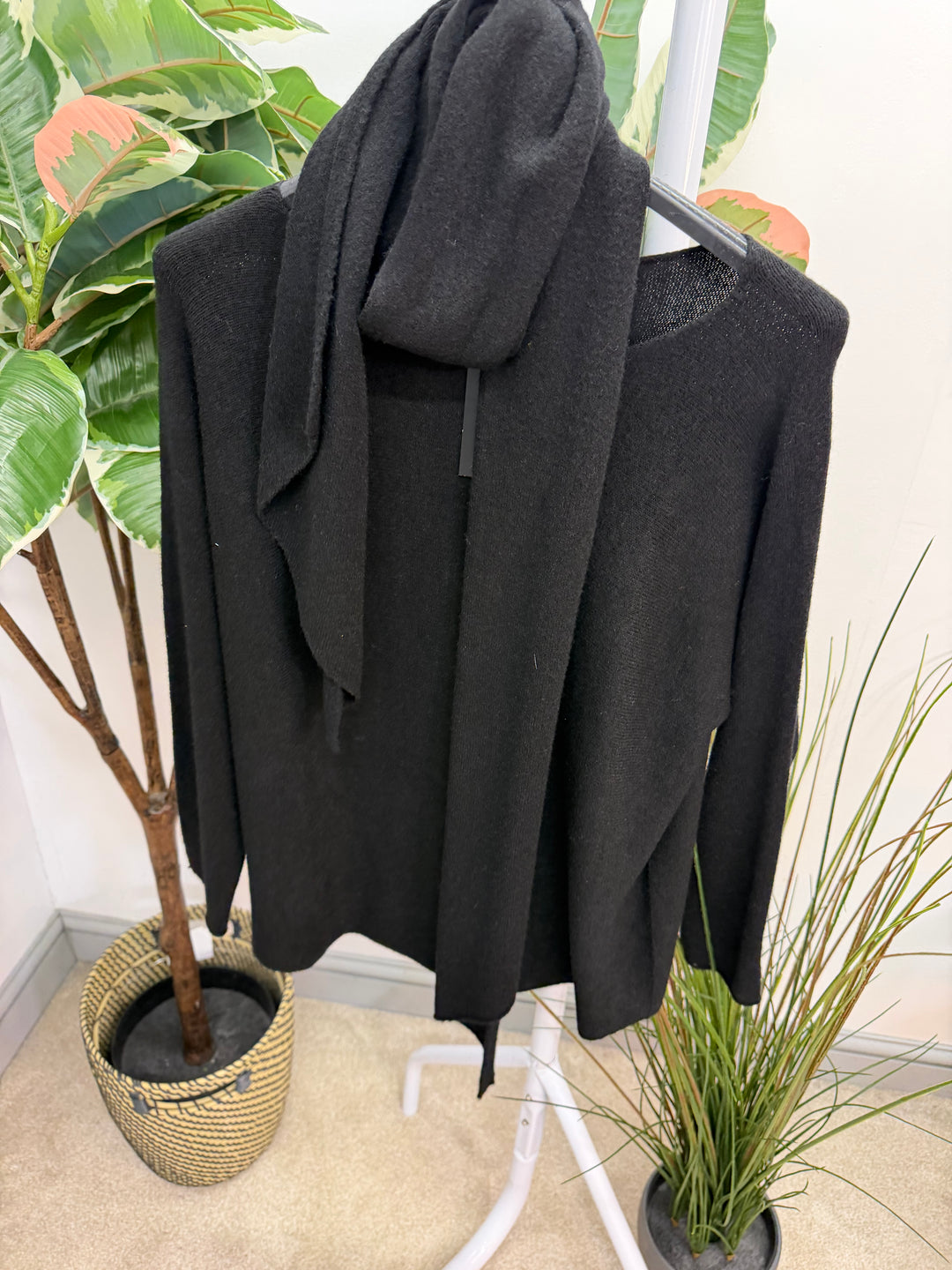 LADIES KNITTED JUMPER & SCARF SET - PINK, BLACK, WHITE & MINT