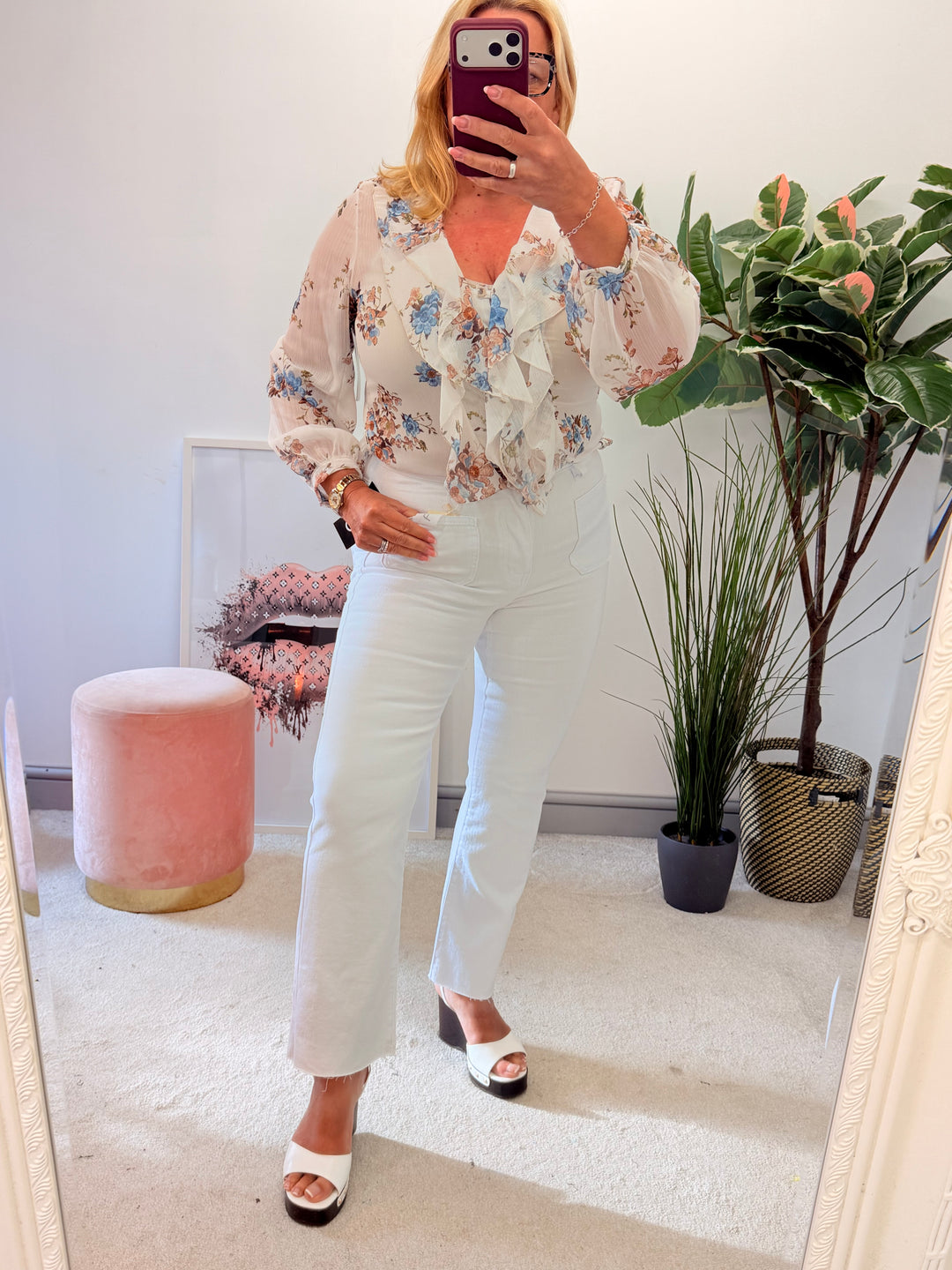 Ladies Fashion White Ankle Grazer Raw Edge Jeans