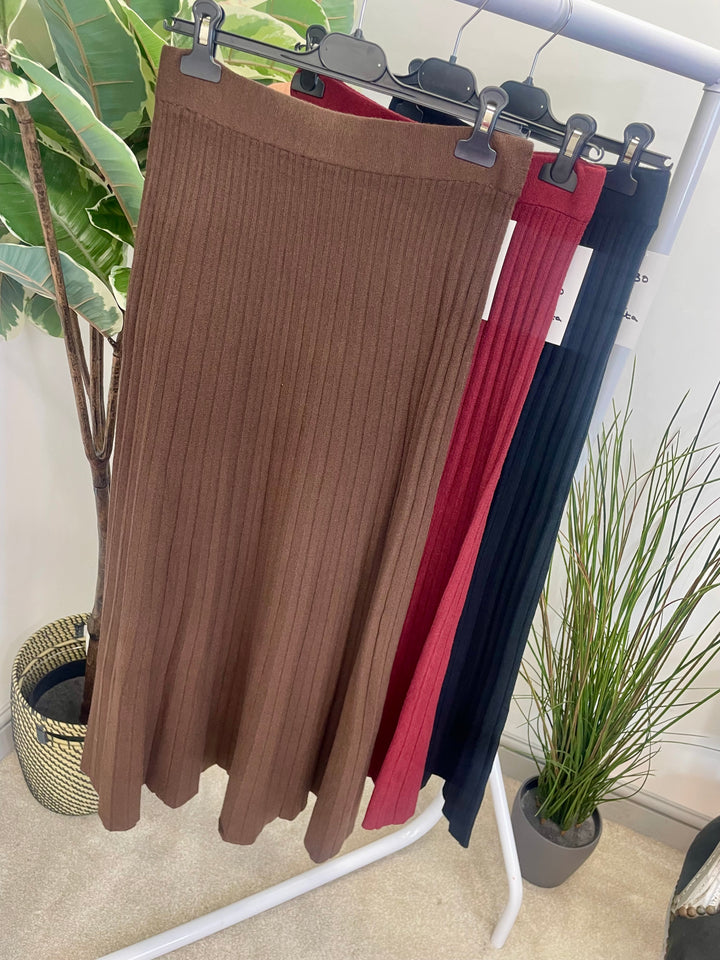The ANITA knitted skirt - 3 colours