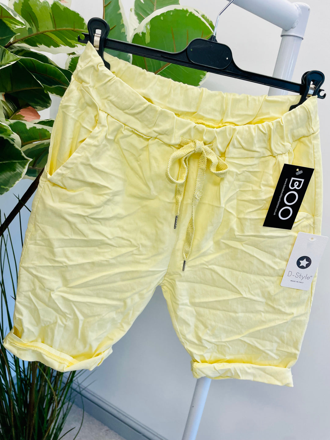 LADIES STRETCH SUMMER MAGIC SHORTS - 13 COLOURS