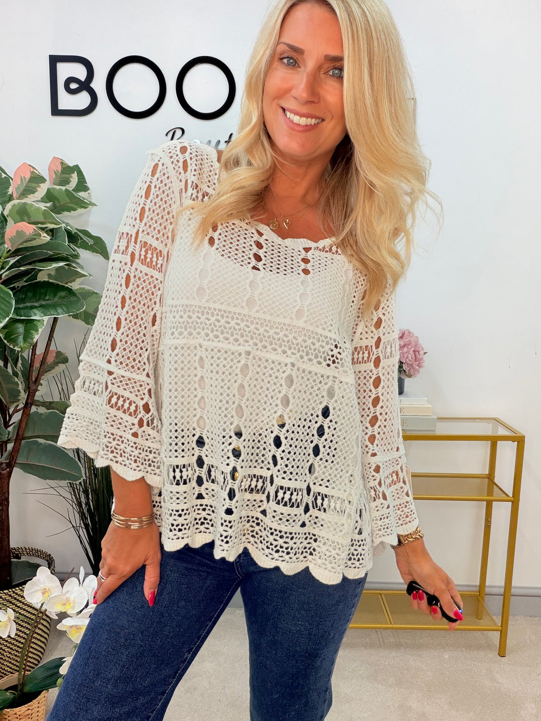 Ladies Fashion White Crochet Top