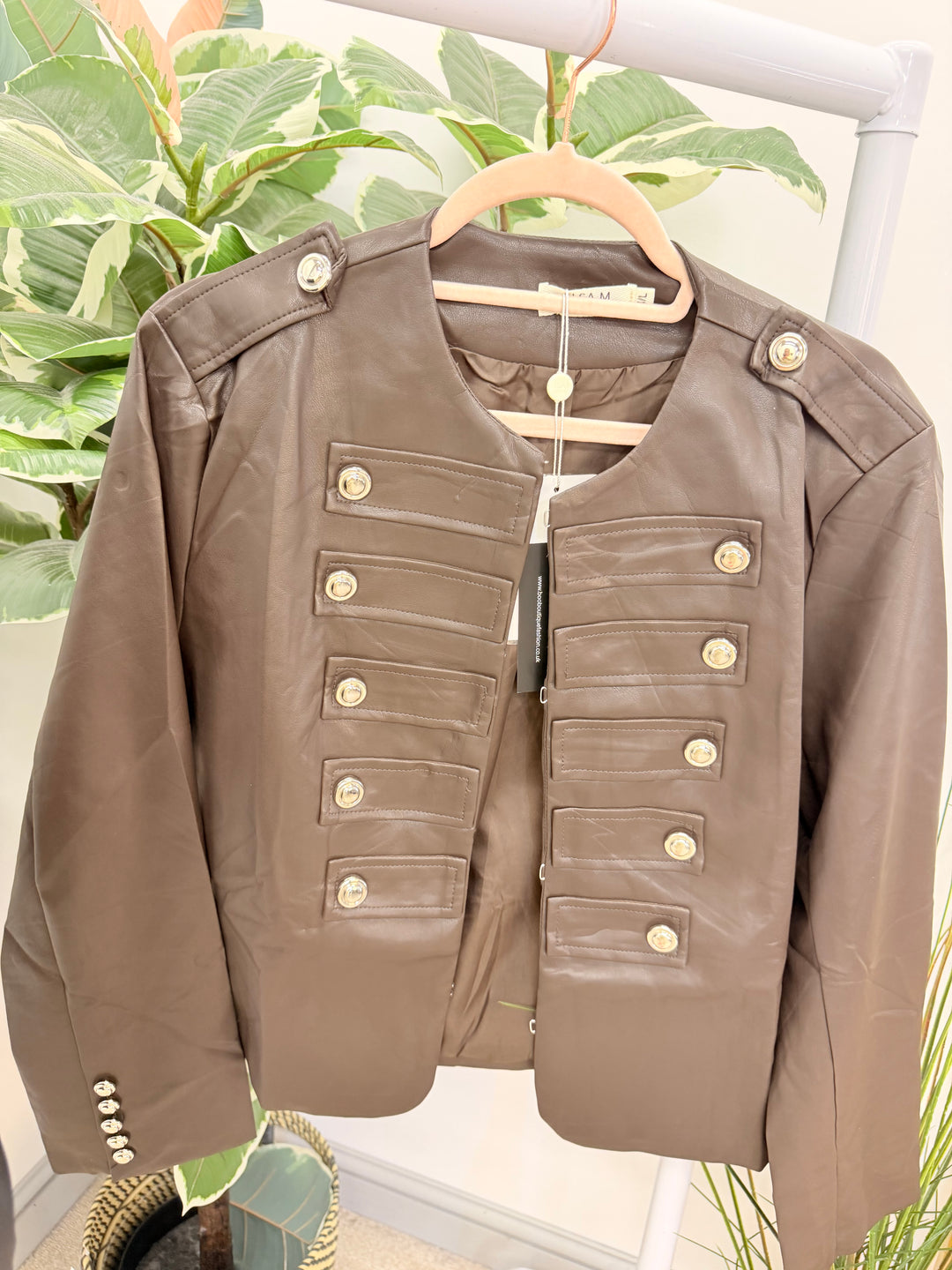 The TONI jacket - 2 colours