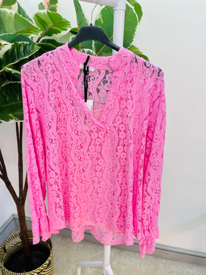 The PALOMA lace blouse - 6 colours