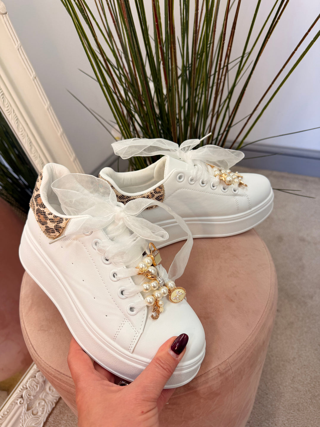 Ladies Fashion White Charm Flatform Trainers