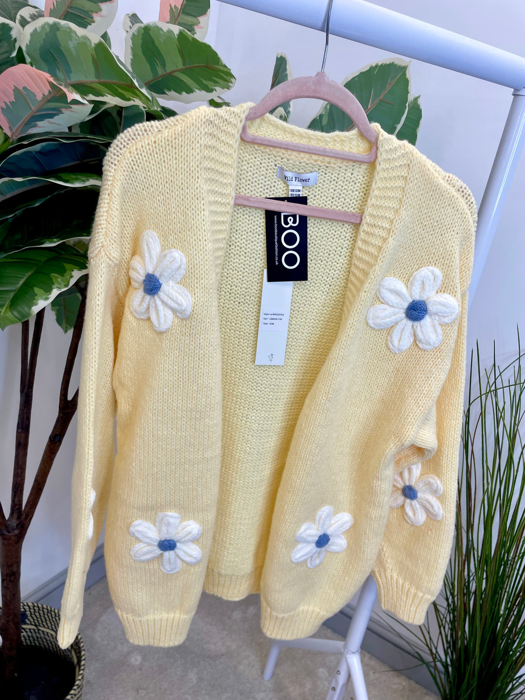 LADIES LEMON CHUNKY KNIT FLOWER CARDIGAN