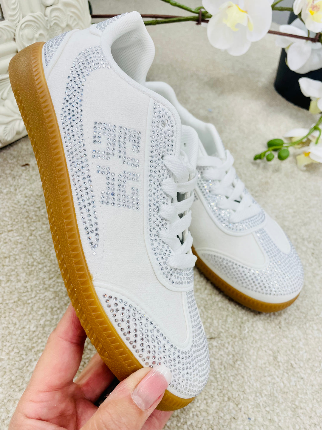 WHITE DIAMANTÉ TRAINERS ( 9000 ) sizes 3 to 8