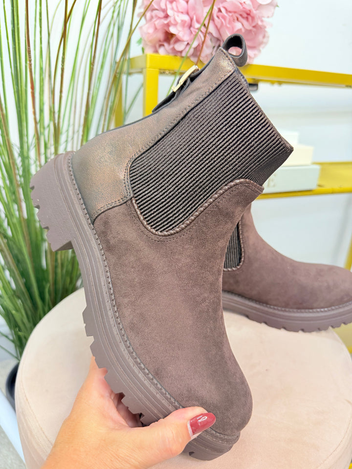 Ladies Chocolate Brown Faux Suede Flat Ankle Boots ( 844 )