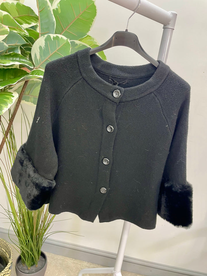 LADIES KNITTED BOLERO FAUX FUR CUFF CARDIGAN JUMPER - BLACK & CREAM