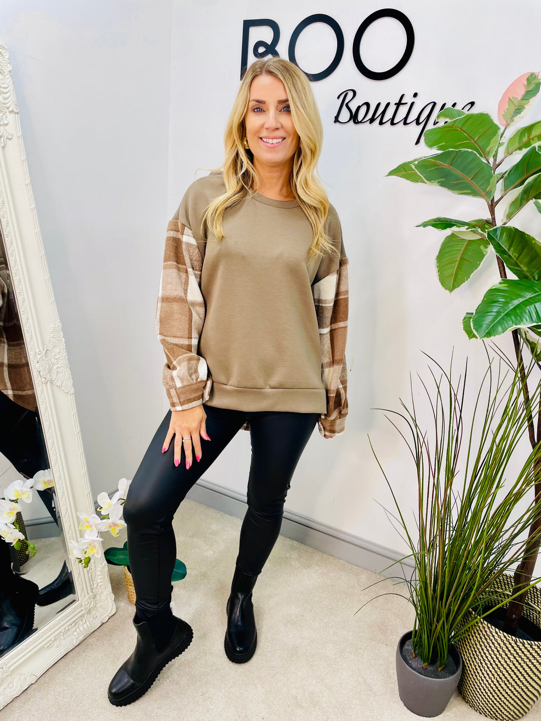 LADIES CHECK SWEATSHIRT TOP - BLACK & MOCHA