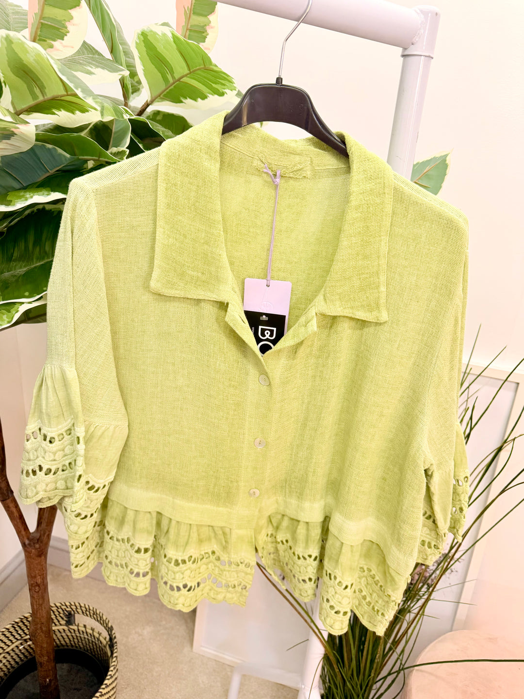 Ladies Fashion Broderie Anglaise Teabag Linen Top pistachio lime green