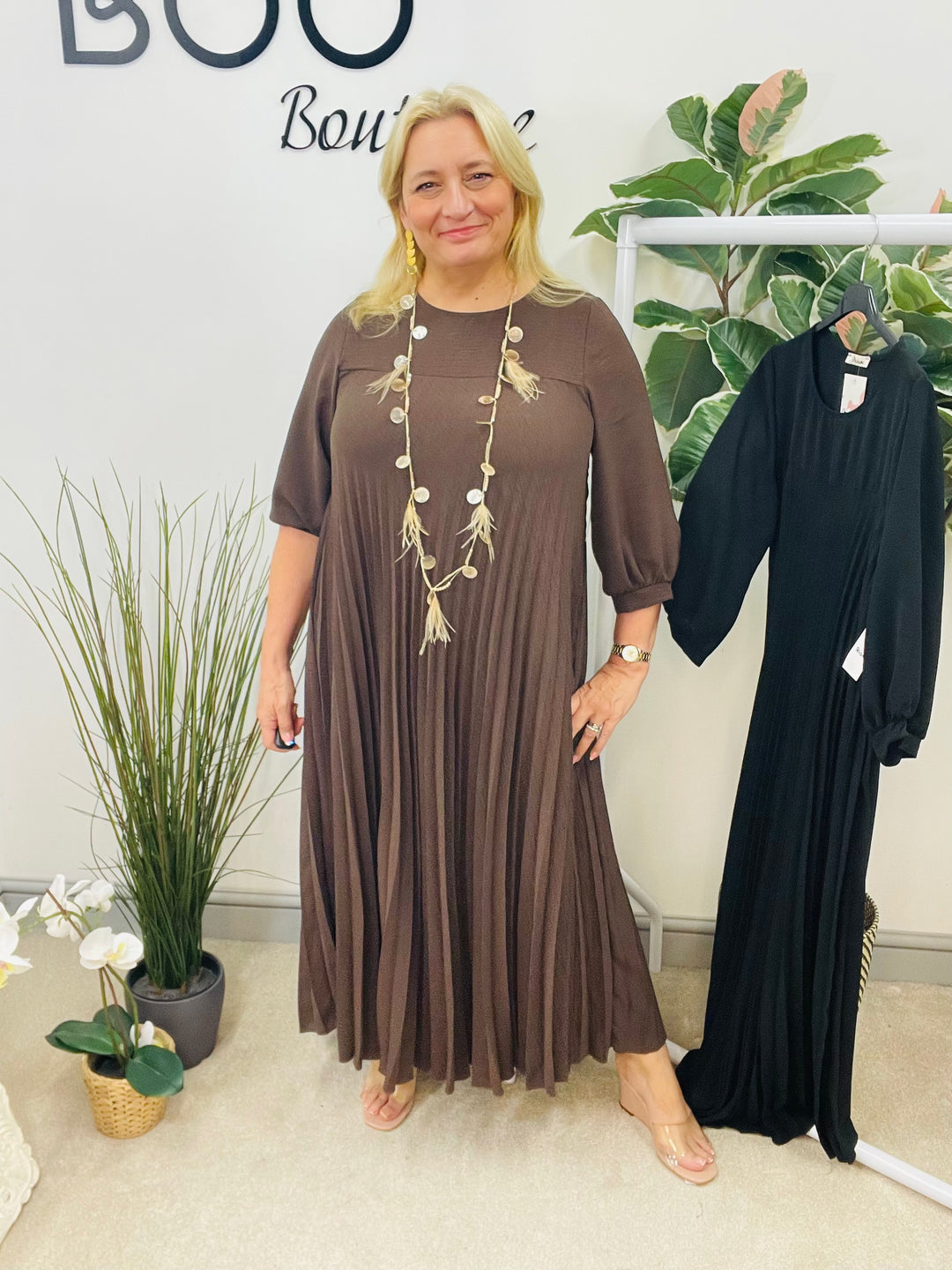 LADIES PLEATED CHIFFON MAXI DRESS - BLACK & BROWN