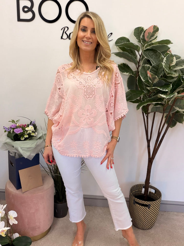 Ladies Fashion Pretty Crochet Lace Top - white & pink