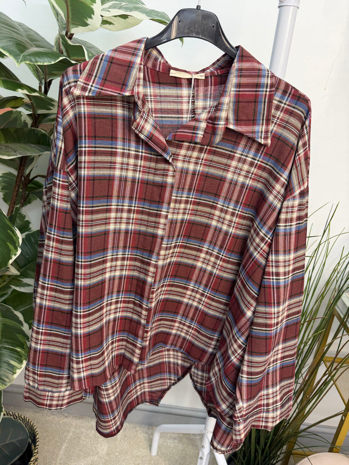 Women’s Check Oversize High Low Shirt  - red and mocha 