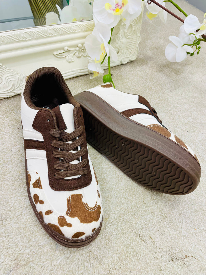 BROWN & WHITE COW PRINT FLATFORM TRAINERS ( LT33 )