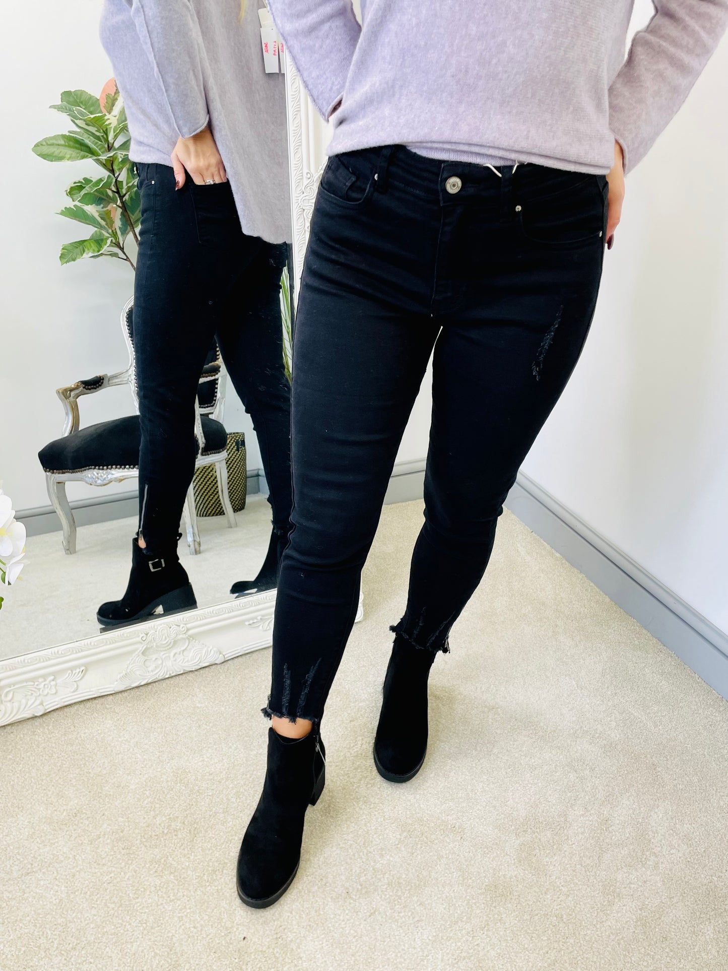 The SYBIL black distressed jeans - size 10 to 16