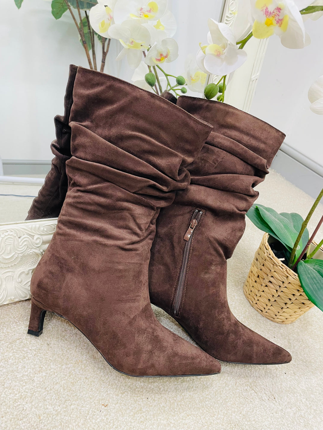 BLACK FAUX SUEDE KITTEN HEEL SLOUCH BOOTS ( 309 )