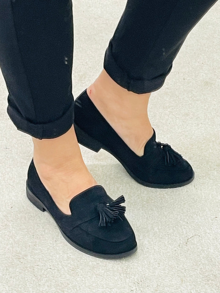 BLACK FAUX SUEDE LOAFER FLAT SHOES ( 966 ) sizes 3 to 8