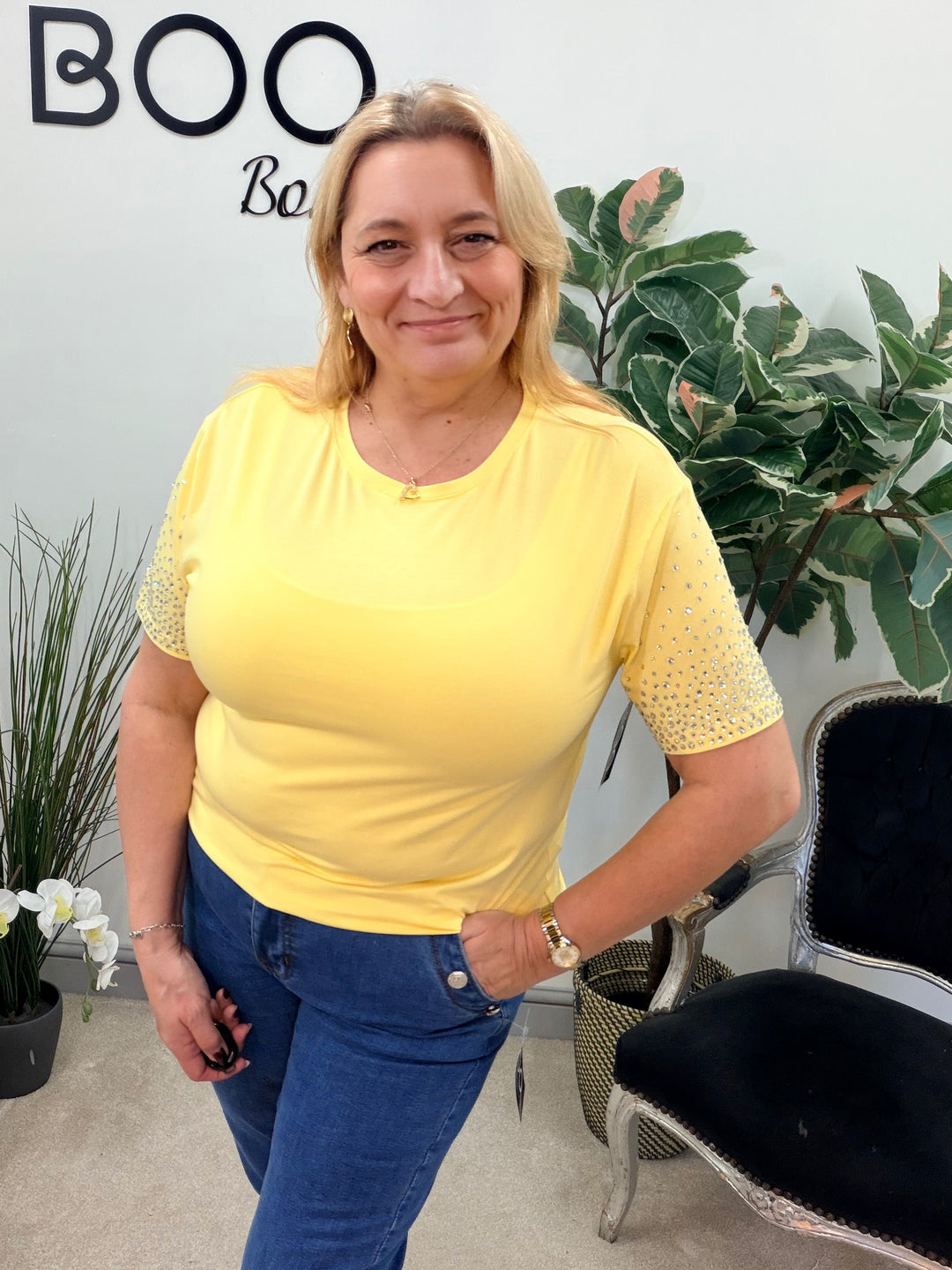 LADIES FASHION DIAMANTE T SHIRT - BLACK, WHITE & YELLOW