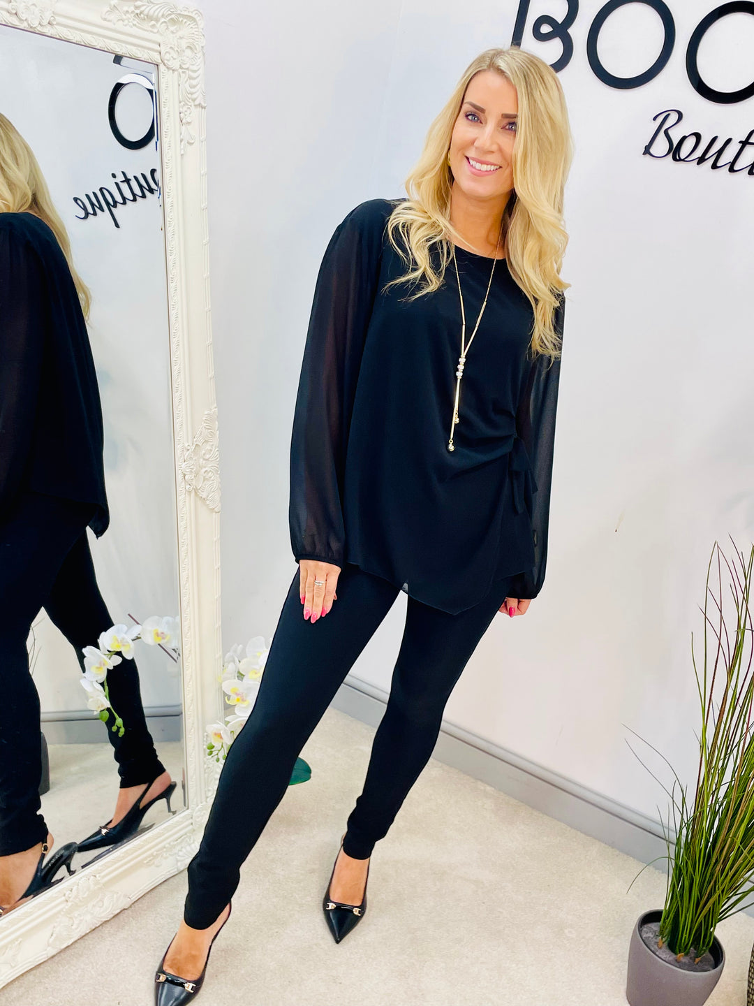 The JOY black leggings