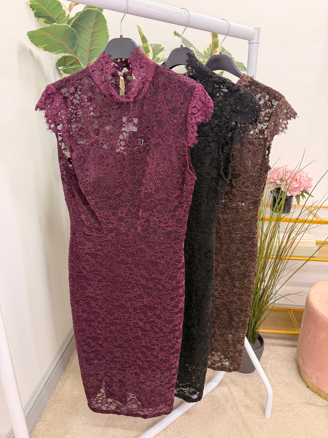 The DAISY lace party dress - 3 colours