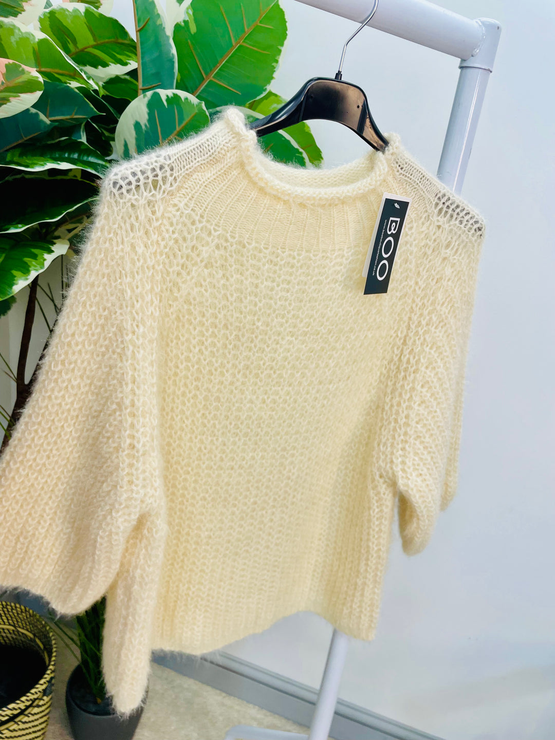 LADIES FLUFFY SHORT SLEEVE JUMPER - BROWN, BLACK, BEIGE, BLUE, BURGUNDY, MOCHA