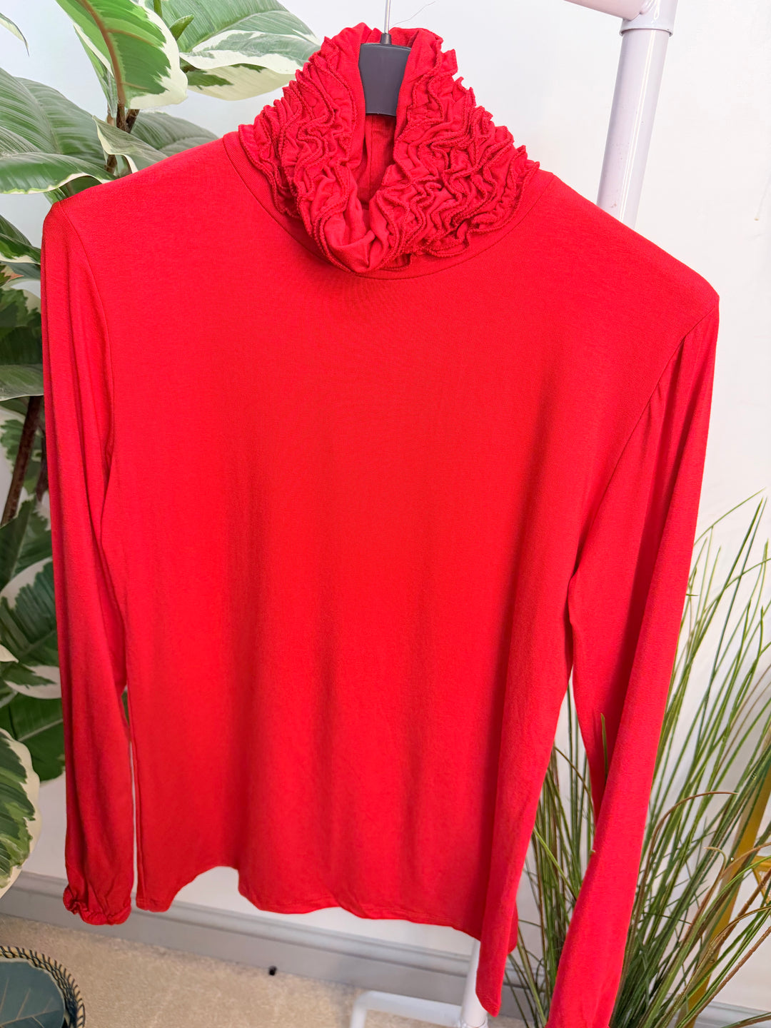 Women’s ruffle roll neck basic layering top red