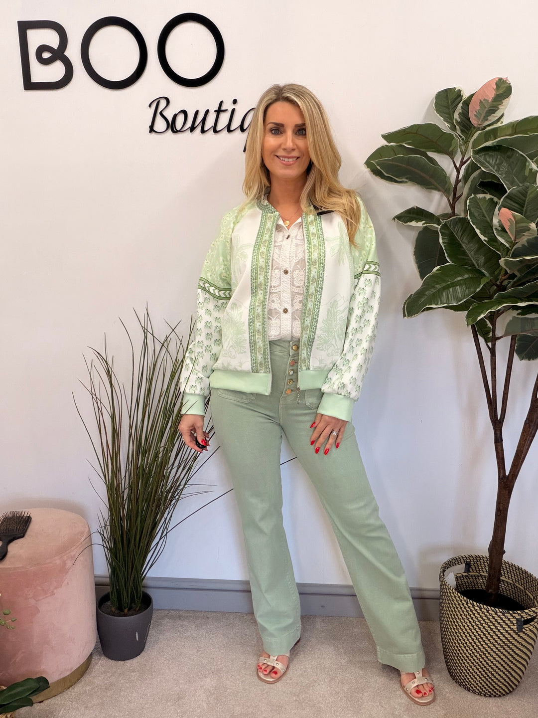 The LAURA jacket - 2 colours