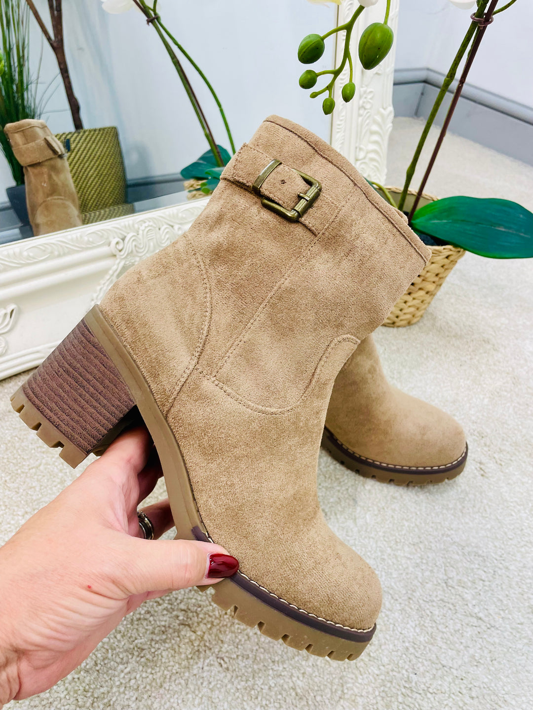 LADIES FASHION CAMEL BEIGE FAUX SUEDE MID HEEL ANKLE BOOTS 