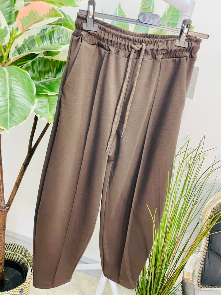 LADIES CARROT TAPERED LEG JOGGY TROUSERS - BLACK, NAVY, BEIGE & CHOCOLATE BROWN