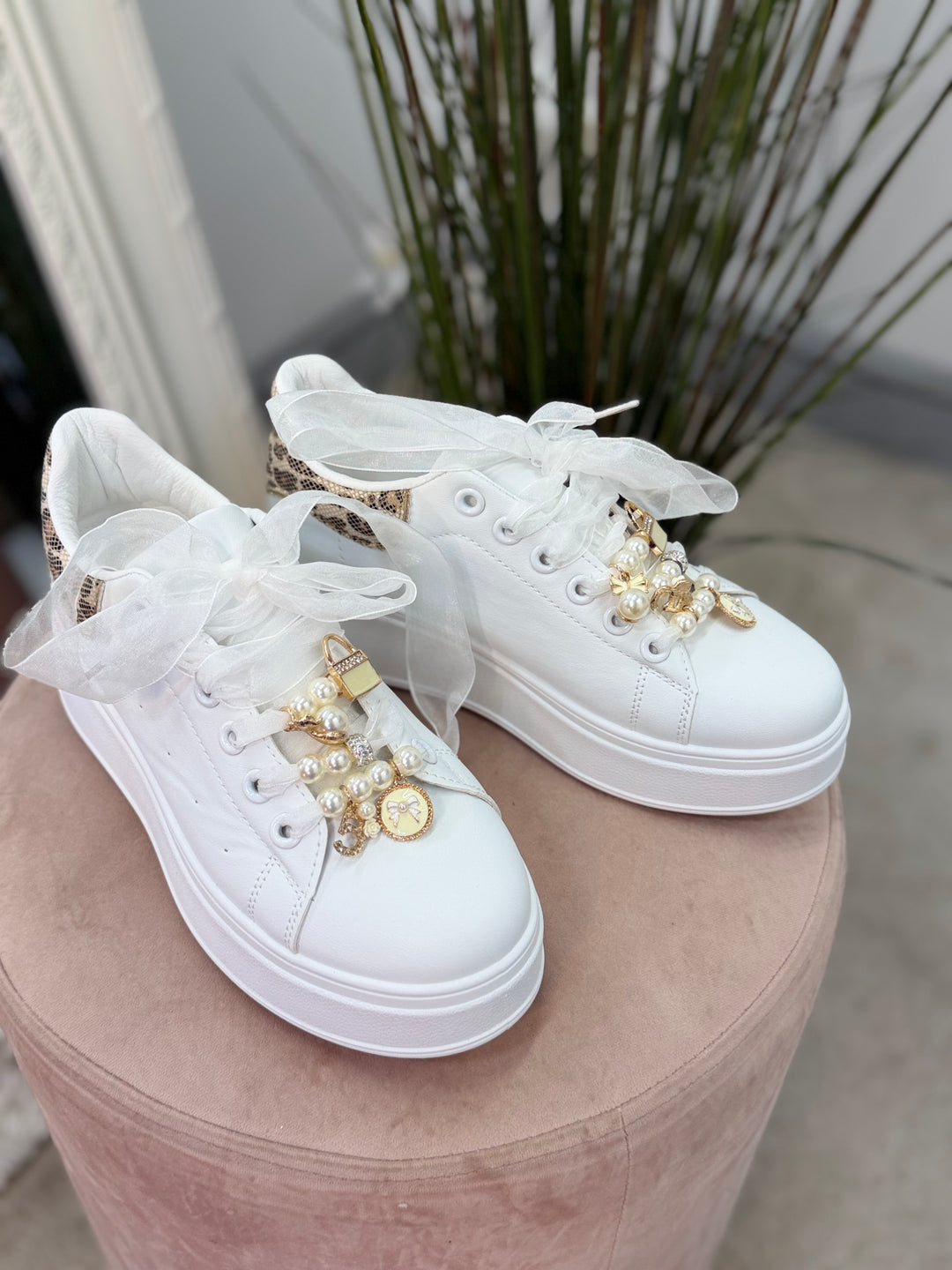 Ladies Fashion White Charm Flatform Trainers