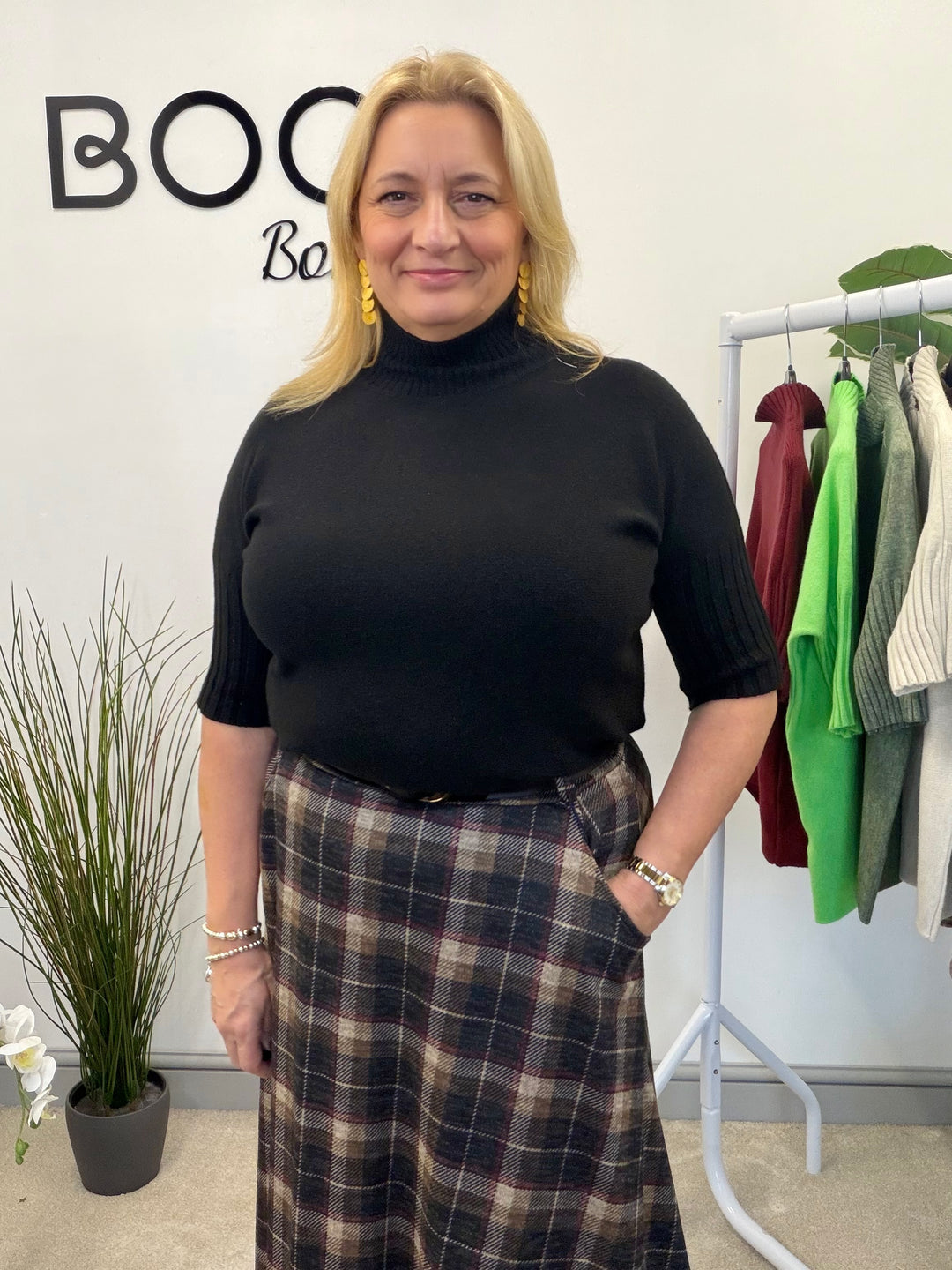 LADIES SHORT SLEEVE KNITTED JUMPER - BLACK, KHAKI, BEIGE, MOCHA, GREEN & BERRY