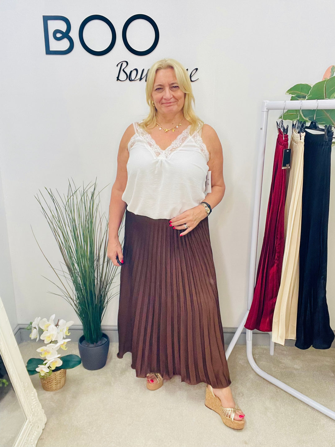 The AMY top - 10 colours