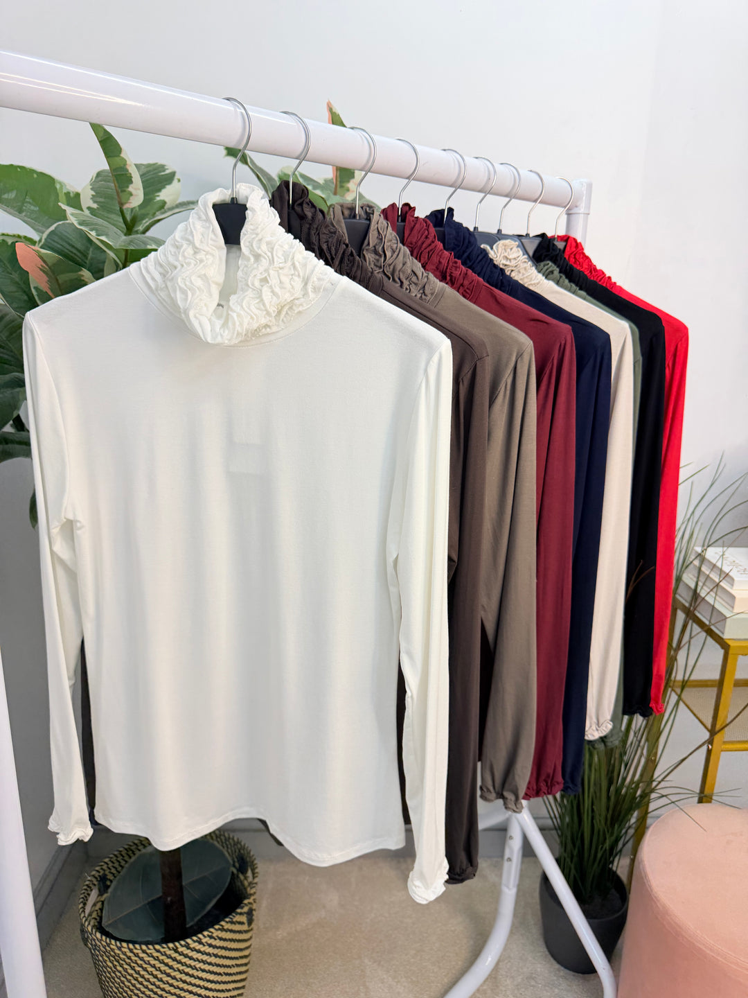 Women’s ruffle roll neck basic layering top