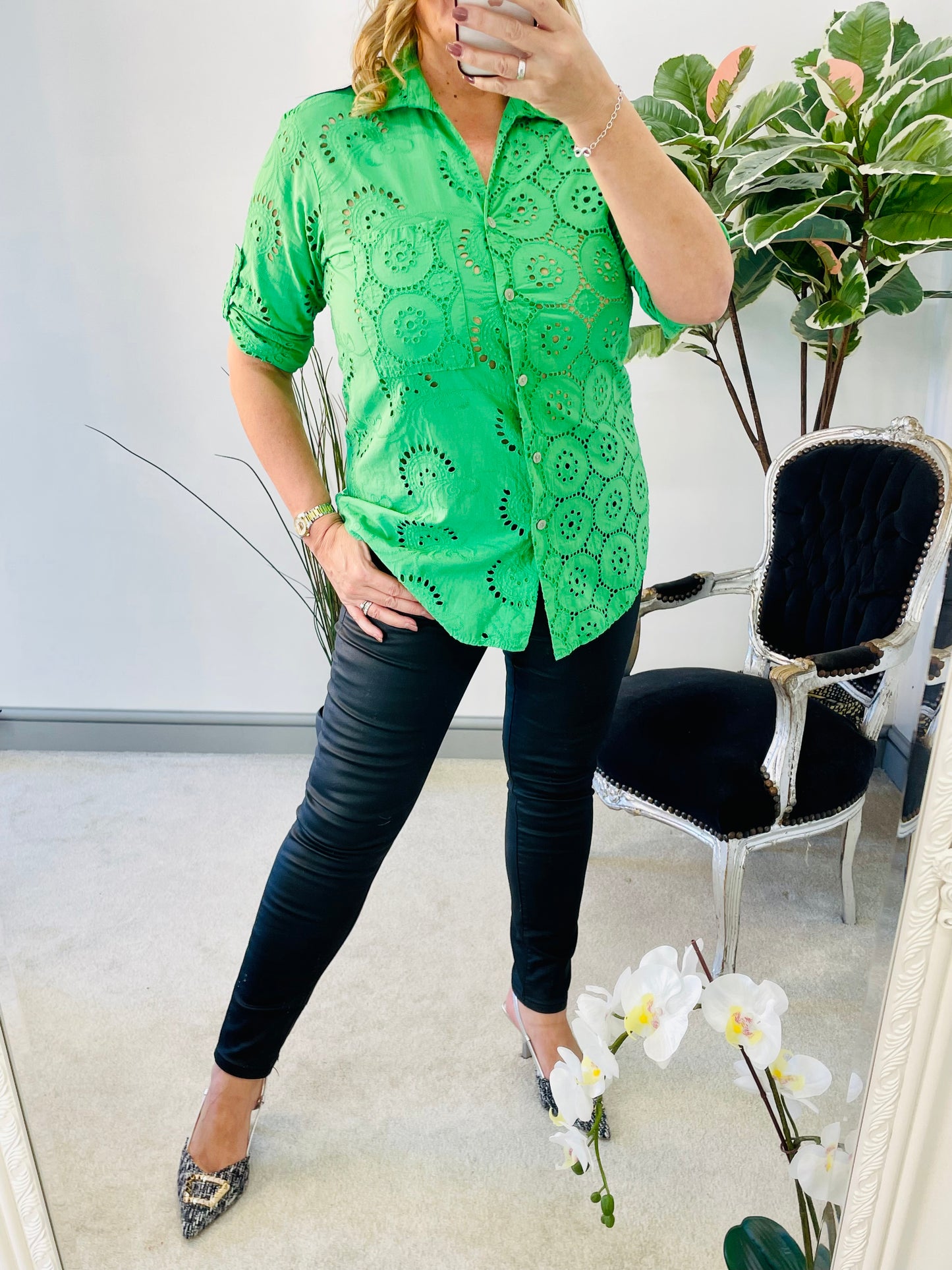 The ZELENA broderie anglaise shirt - 4 colours