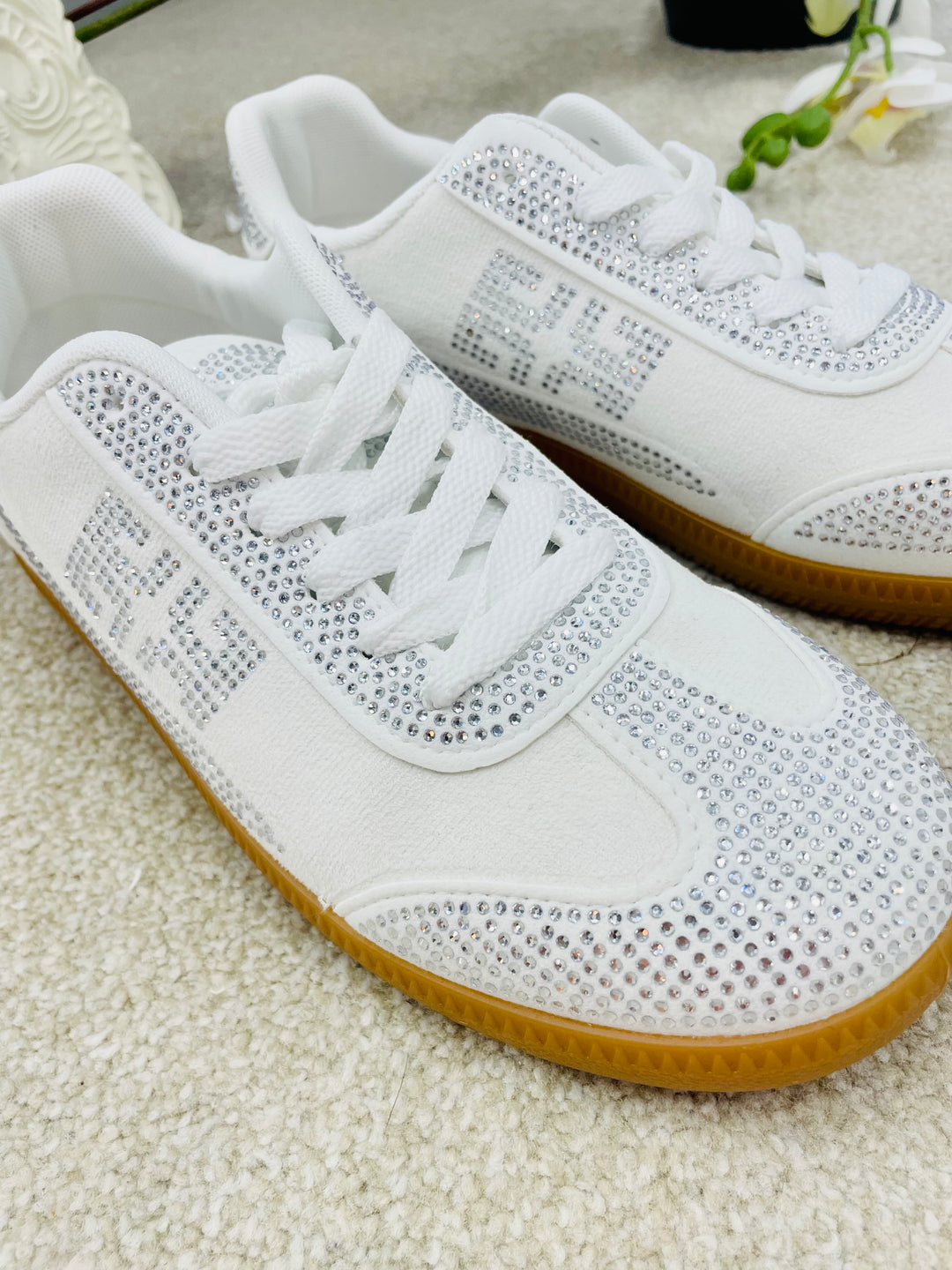 WHITE DIAMANTÉ TRAINERS ( 9000 ) sizes 3 to 8