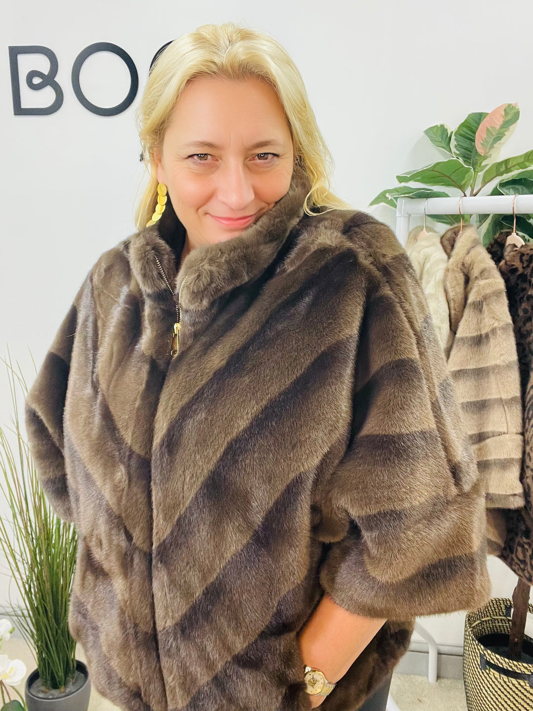 LADIES LUXURY FAUX FUR CAPE JACKET - BROWN, MINK, CREAM LEOPARD