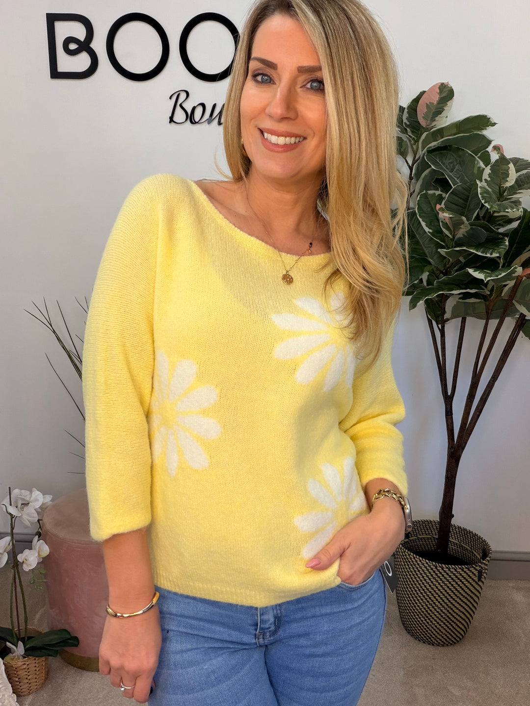 Ladies Fashion Daisy Short Sleeve Jumper - lemon, blue, white & pink