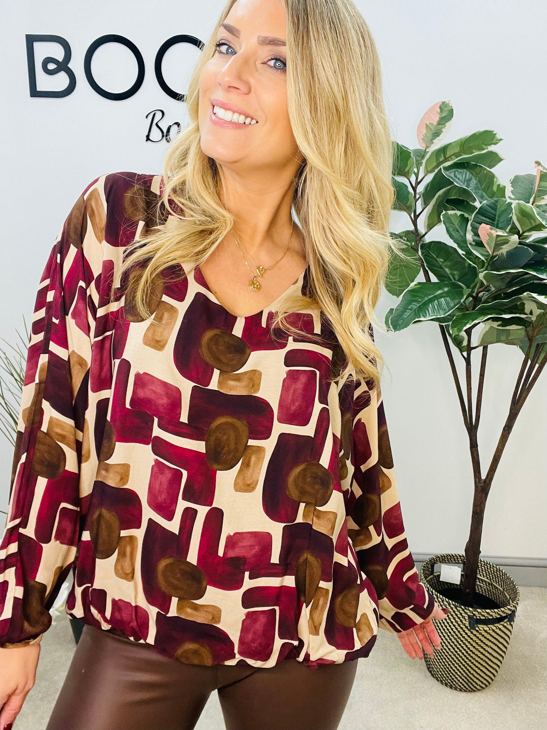 LADIES RETRO PRINT TOP - BROWN, BURGUNDY, BLACK