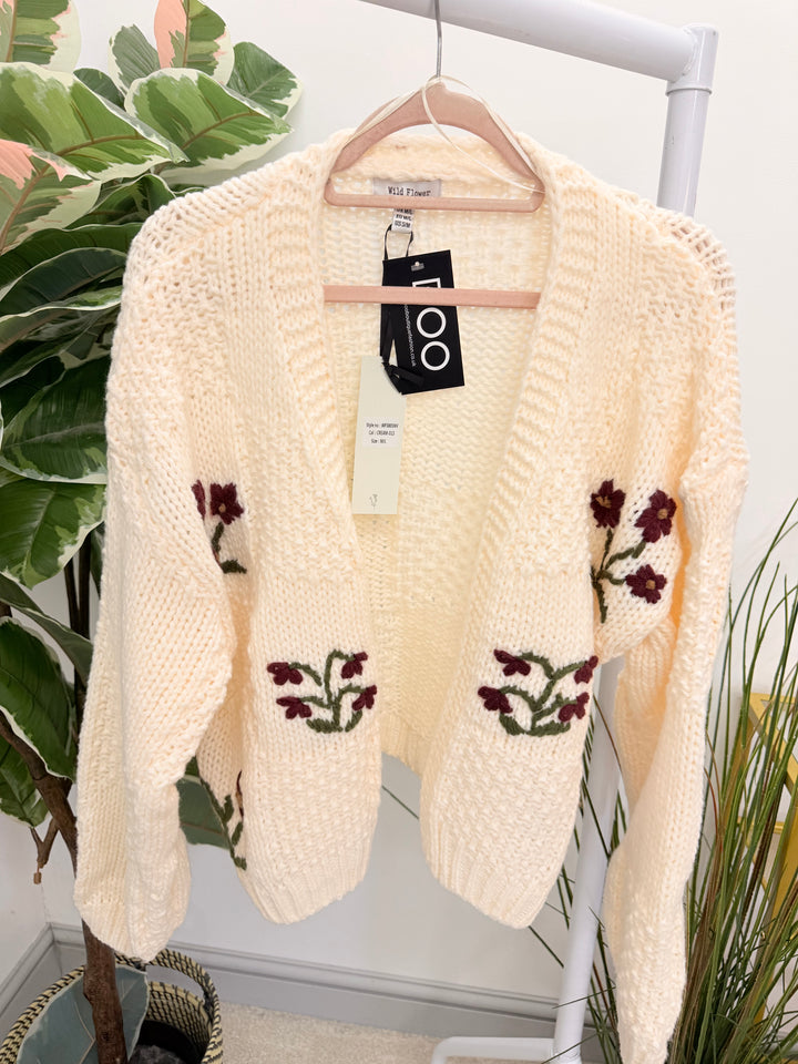 Ladies Fashion Cream Chunky Knit Embroidered Cardigan