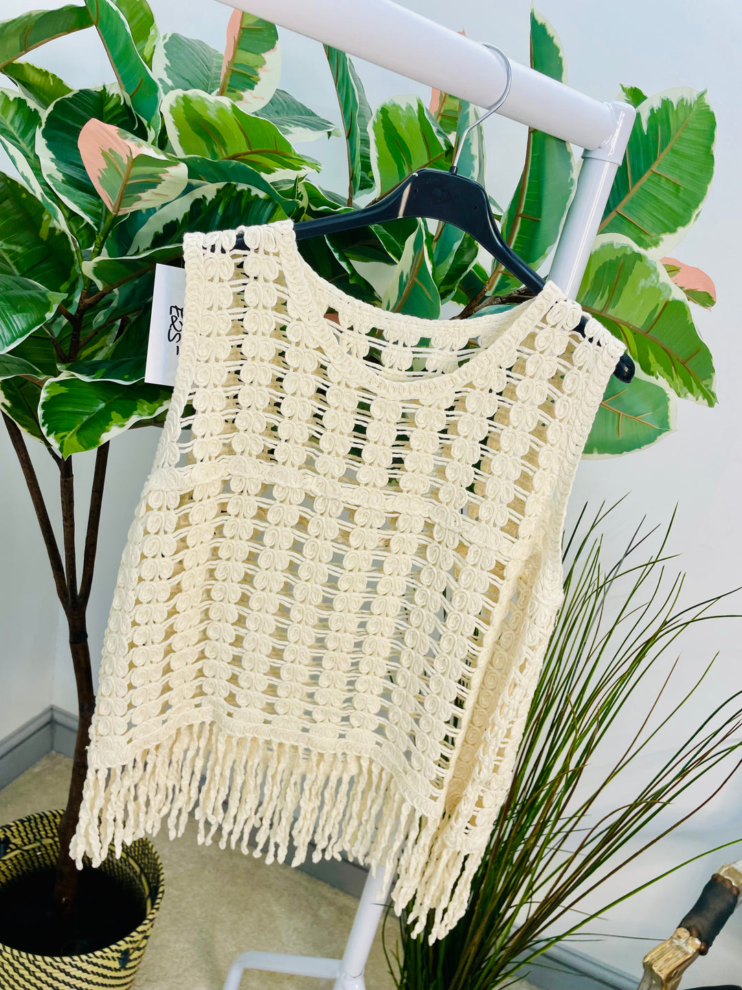LADIES SLEEVELESS CROCHET TANK TOP - WHITE & BEIGE