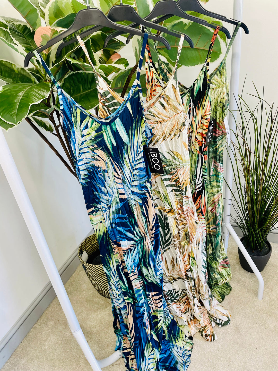 LADIES SATIN PLEATED TROPICAL PRINT SUMMER MAXI DRESS - CREAM, NAVY, KHAKI, BLACK