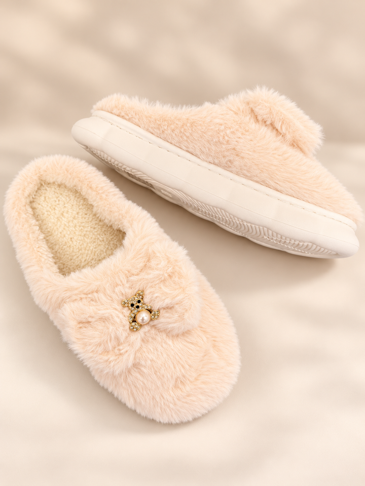 Women’s Cream Faux Fur Cloud Style Slippers