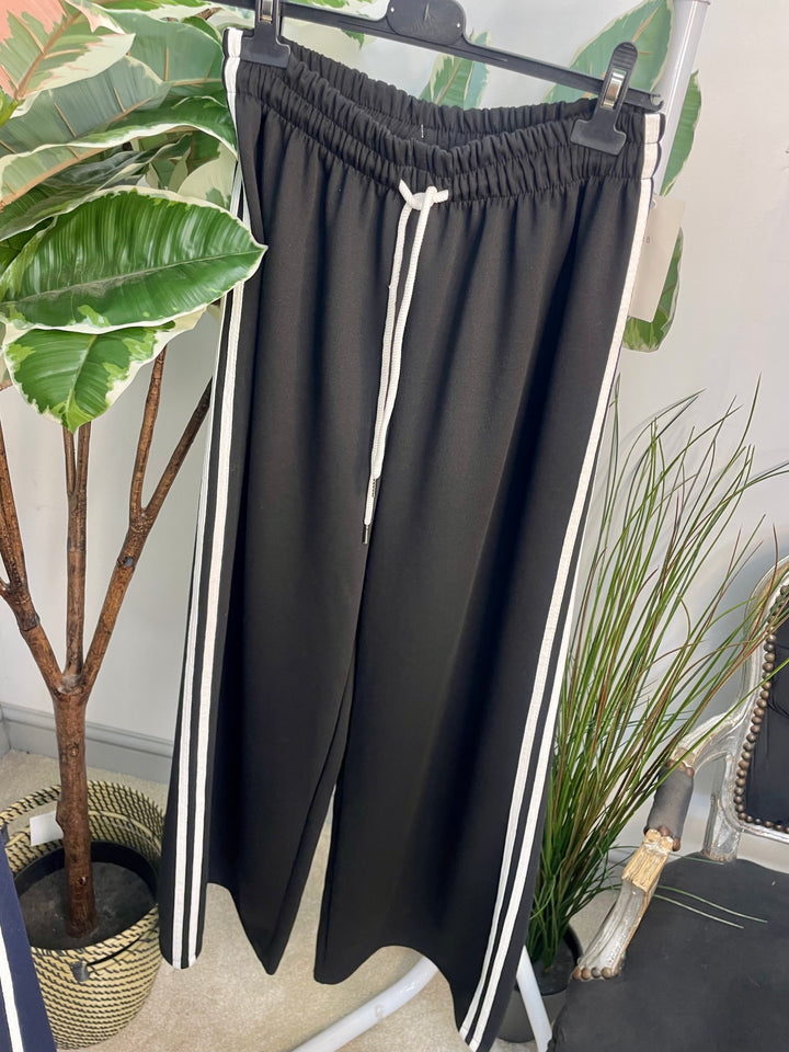 LADIES SPORTS LUXE STRAIGHT LEG JOGGER TROUSERS - NAVY, BLACK & CAMEL