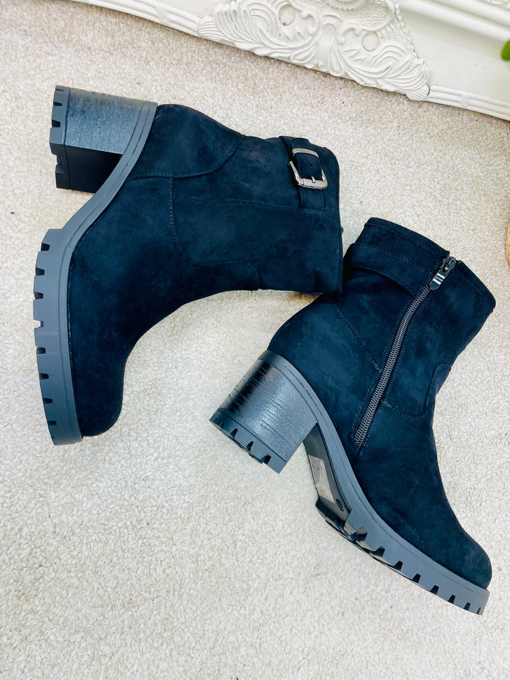 LADIES FASHION BLACK FAUX SUEDE MID HEEL ANKLE BOOTS 