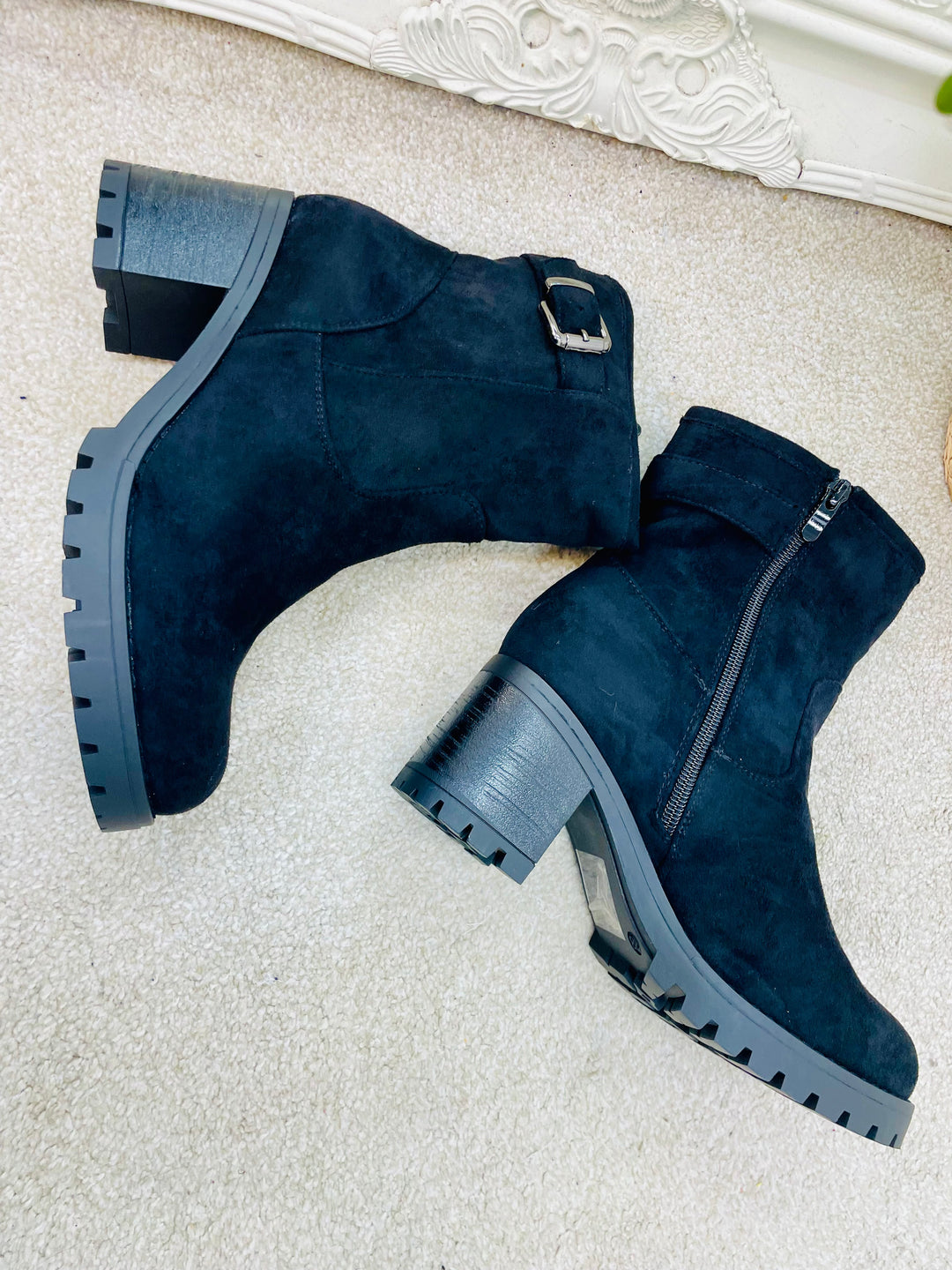 LADIES FASHION BLACK FAUX SUEDE MID HEEL ANKLE BOOTS 