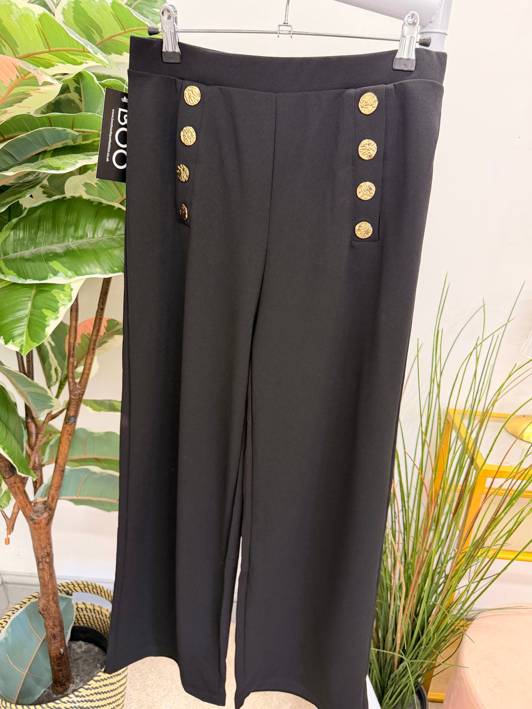 The VICKI black trousers