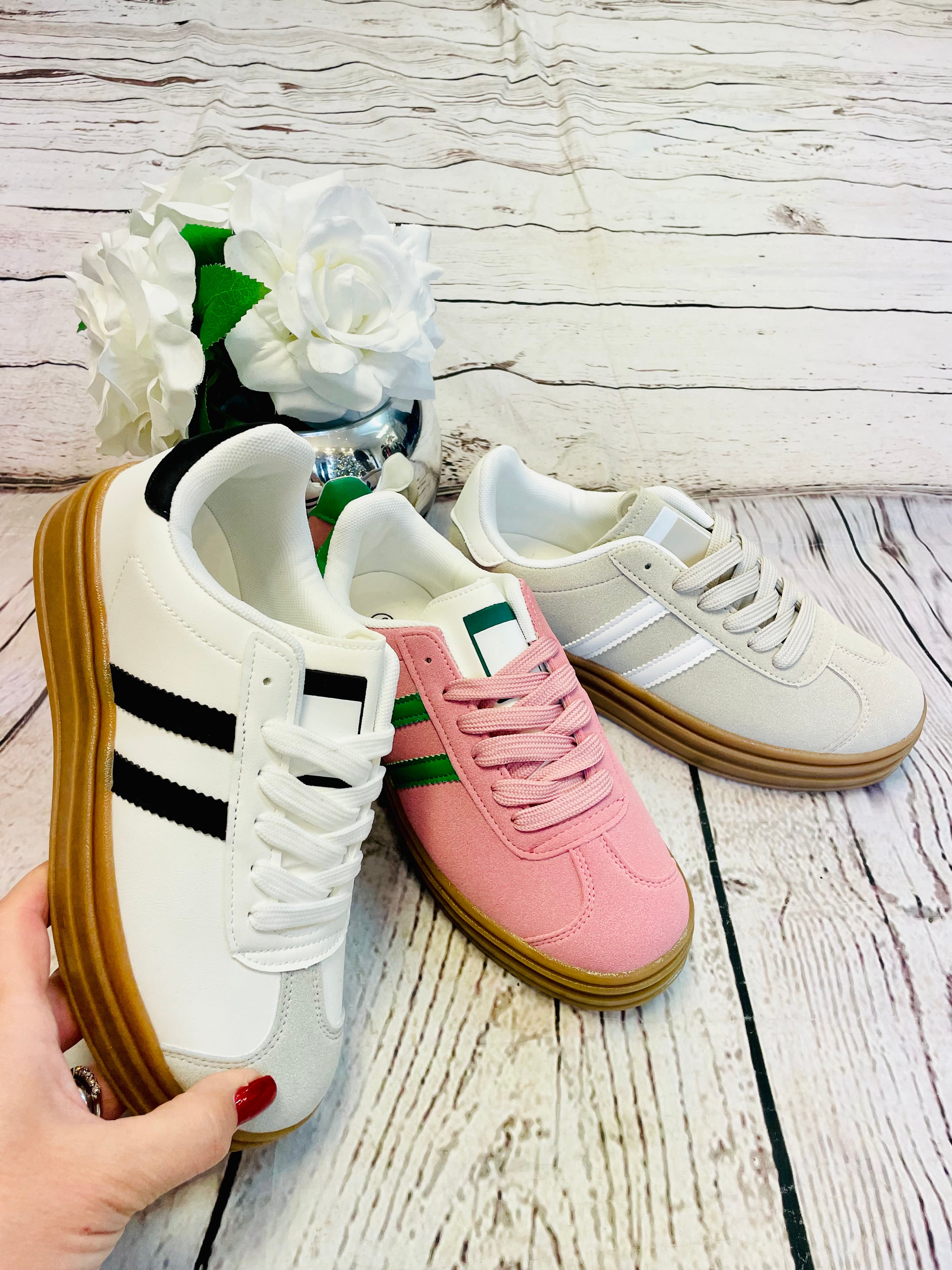 LADIES INSPIRED STRIPE TRAINERS 24001 3 colours