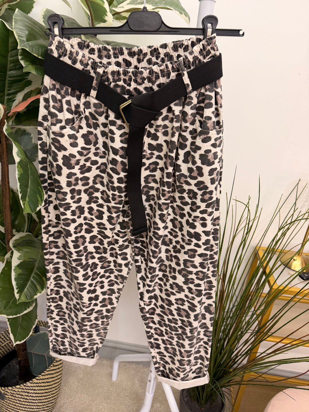 The STEVIE trousers