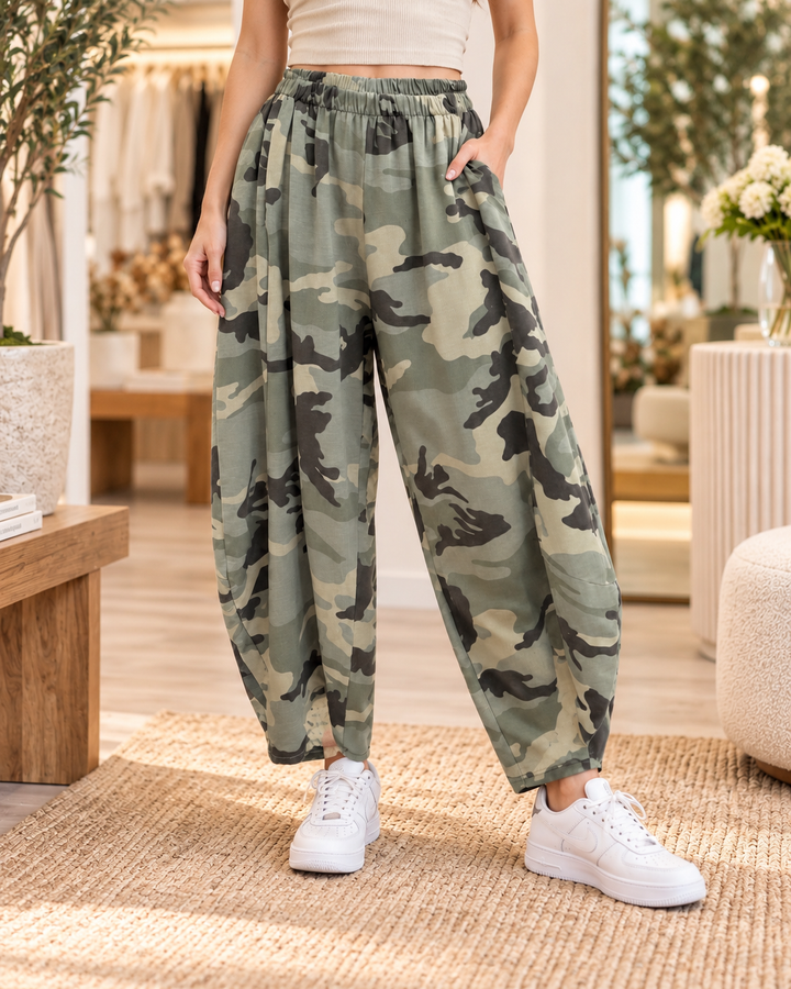 The JANICE camoflague balloon leg trousers